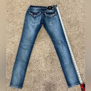 Miss Me embellished Skinny jeans size 25 with embellished pockets. JJP57555
